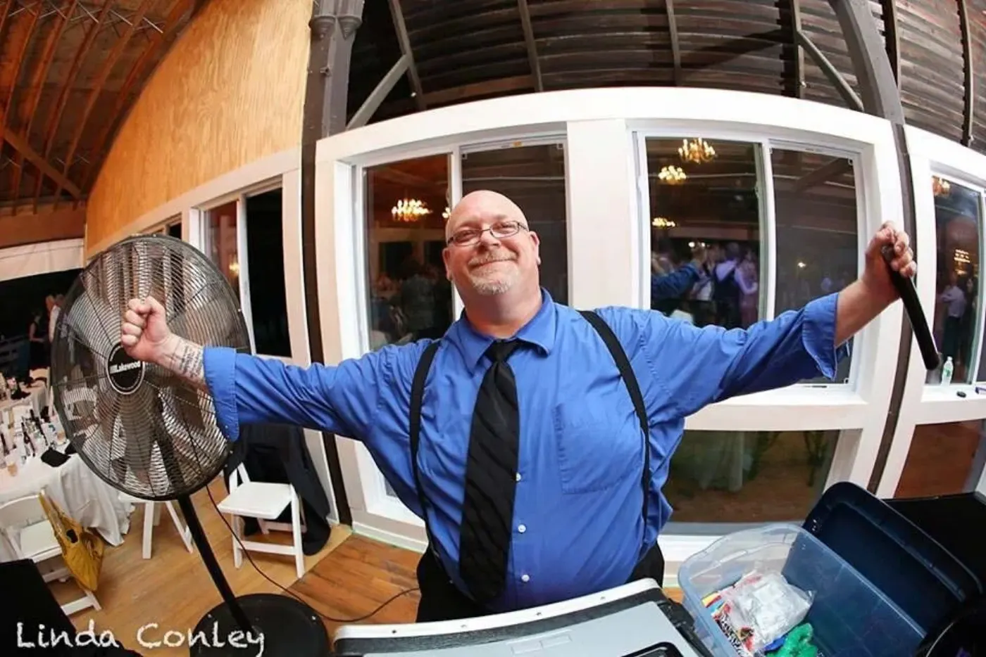 Brian Garreau performing