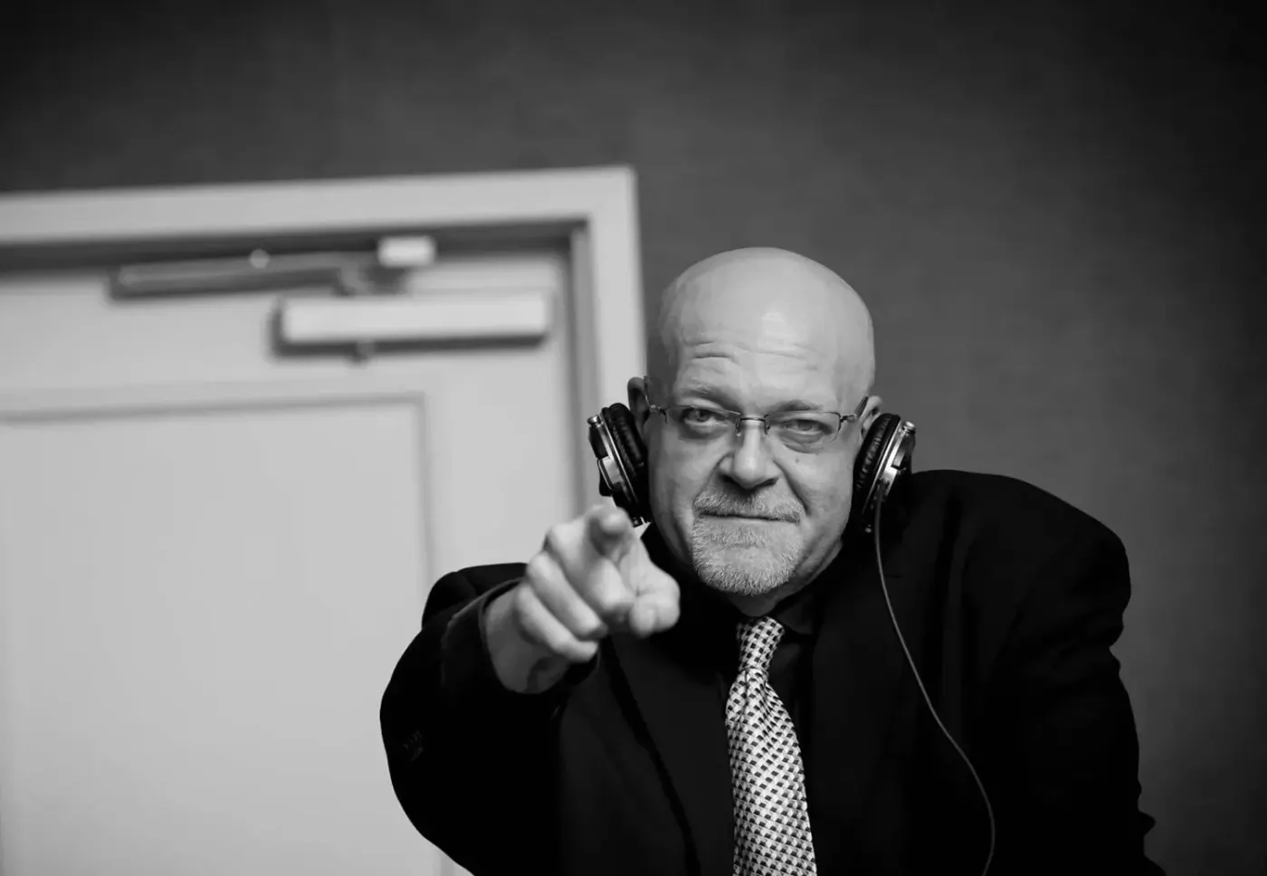 Brian Garreau performing